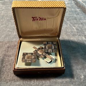 Vintage cufflinks and tie clip